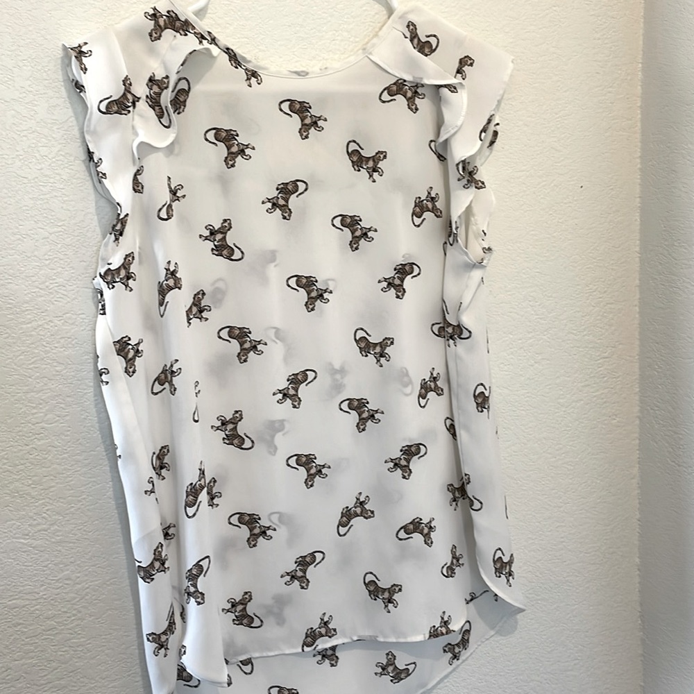 Loft tiger blouse ruffle sleeve